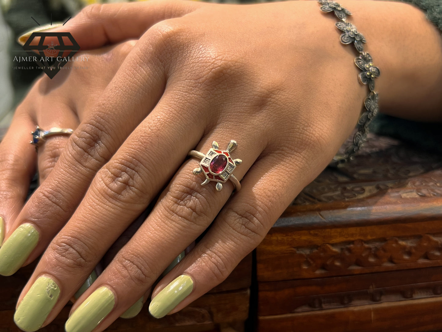 Elegant 92.5 italian Silver Ladies Ring Pink Stone