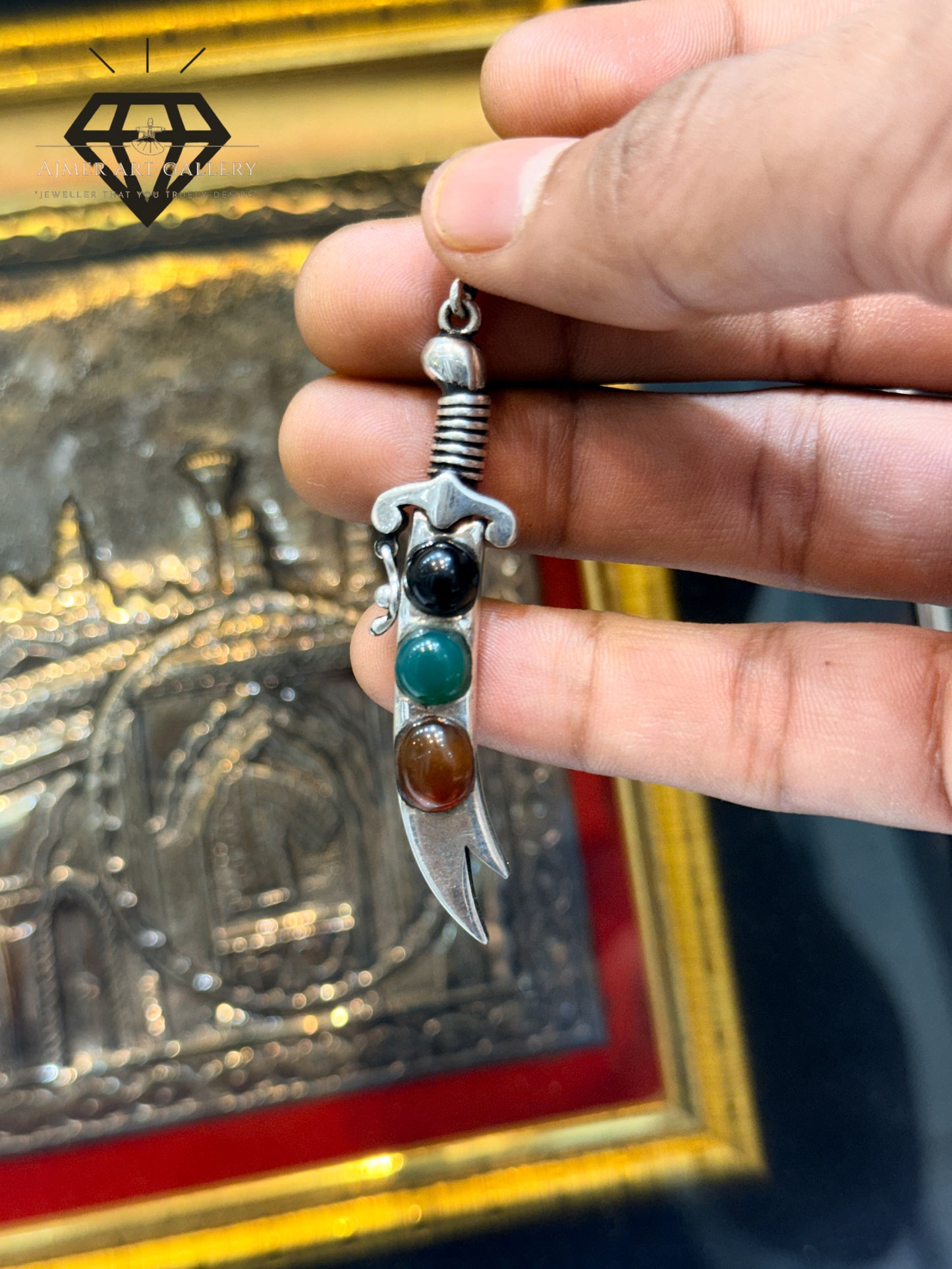 Zulfikar pendant with Aqeeq Stone