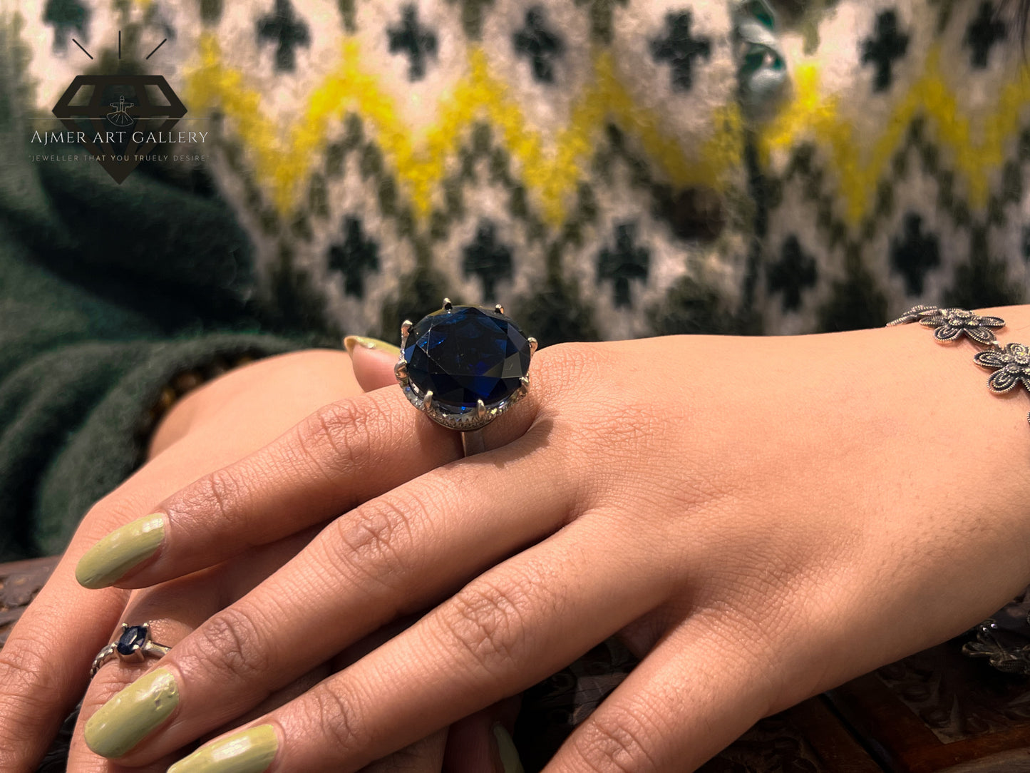 Pure 92.5 Italian Silver ladies Ring with Blue Stone + Royal Look