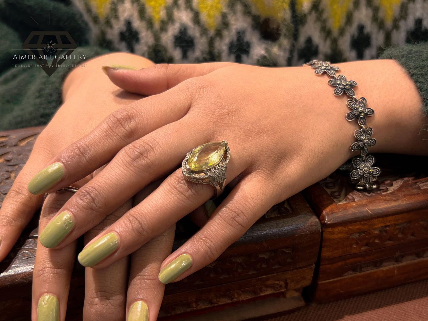 Beautiful pure 92.5 Italian Silver Ladies with Luxury Design