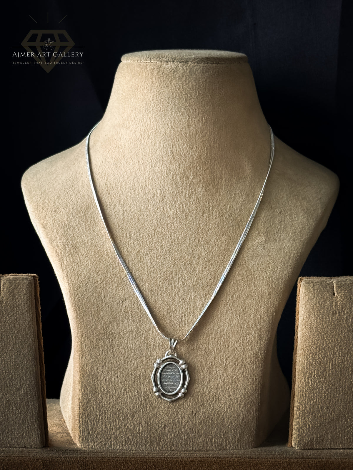 Aayat Pendant