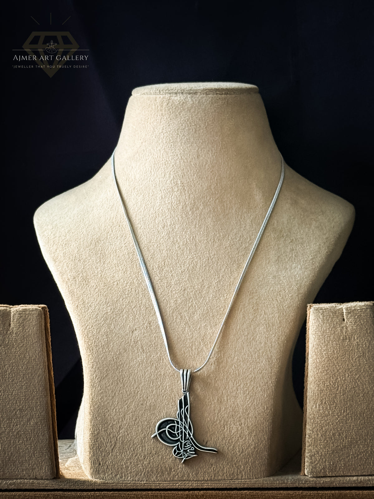 Aayat Pendant