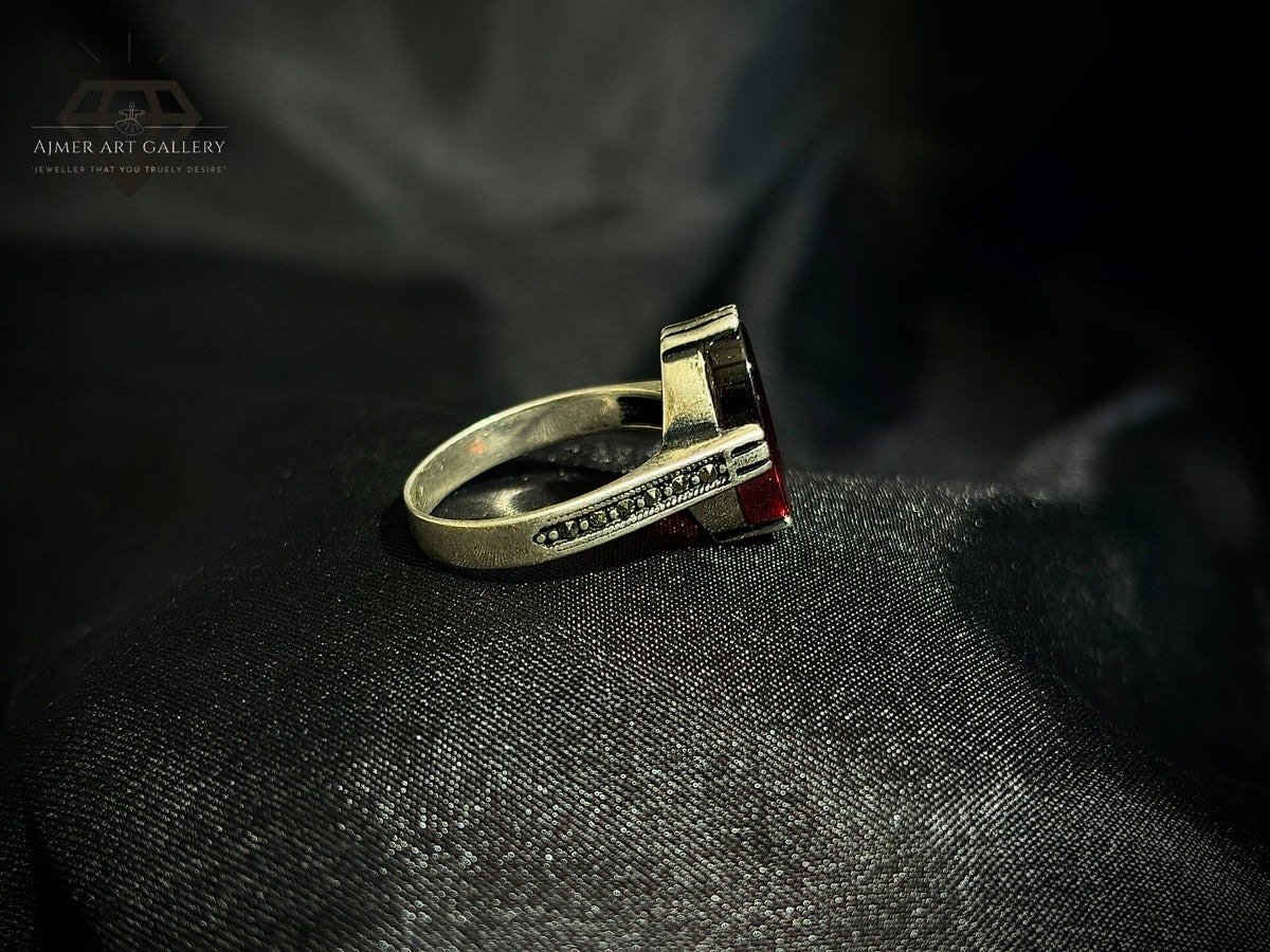 Men's Red Aqeeq / Agate Ring