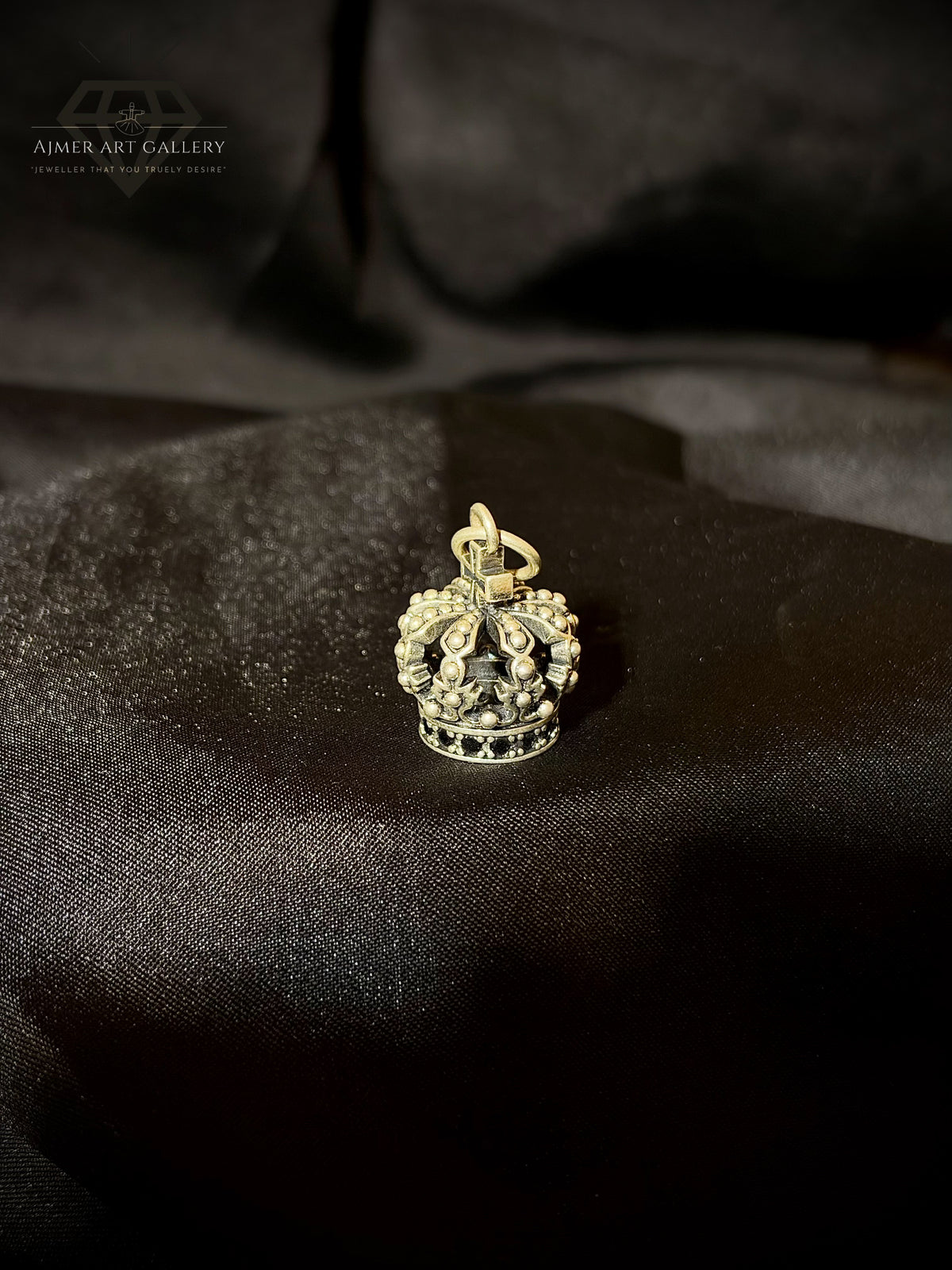 Men's Royal Crown Pendant