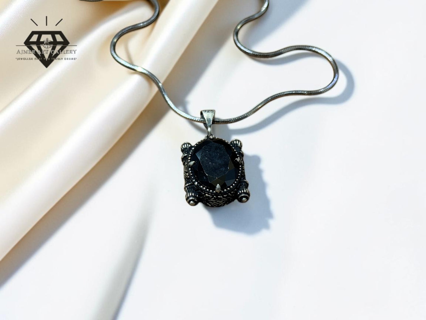 Pendant