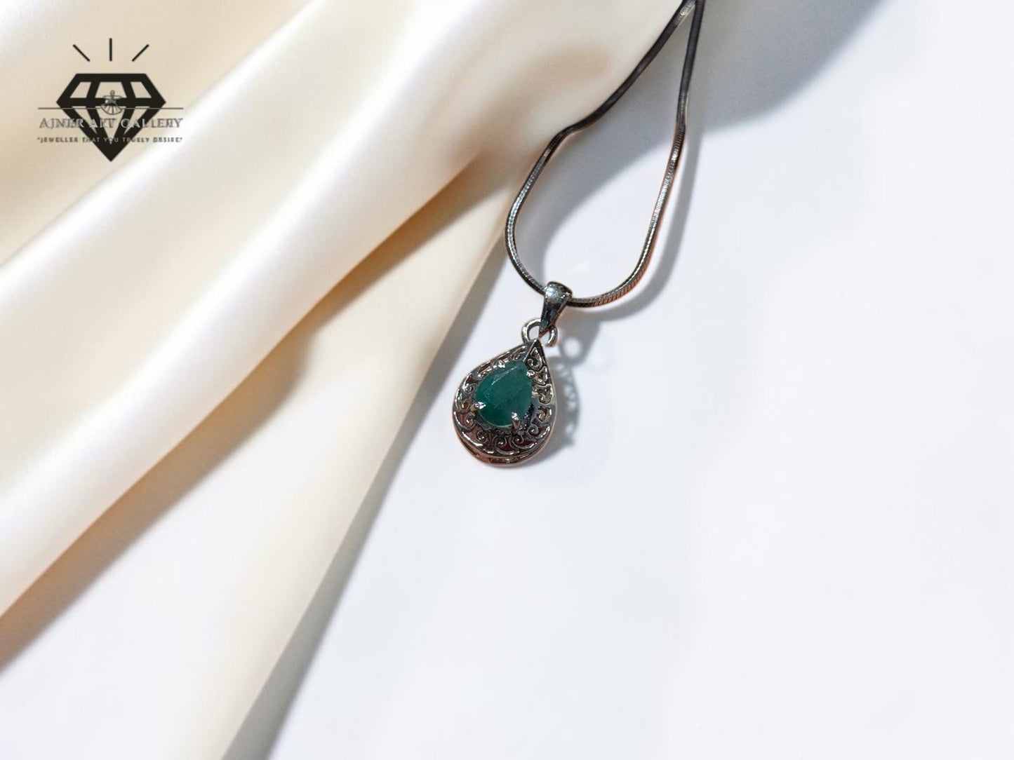 Lightweight Pendant