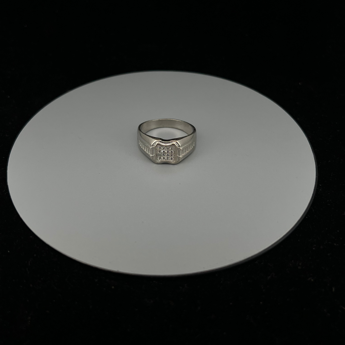 White AD Bangkok Ring 3