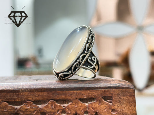 White Aqeeq/Agate Stone Turkish Ring.