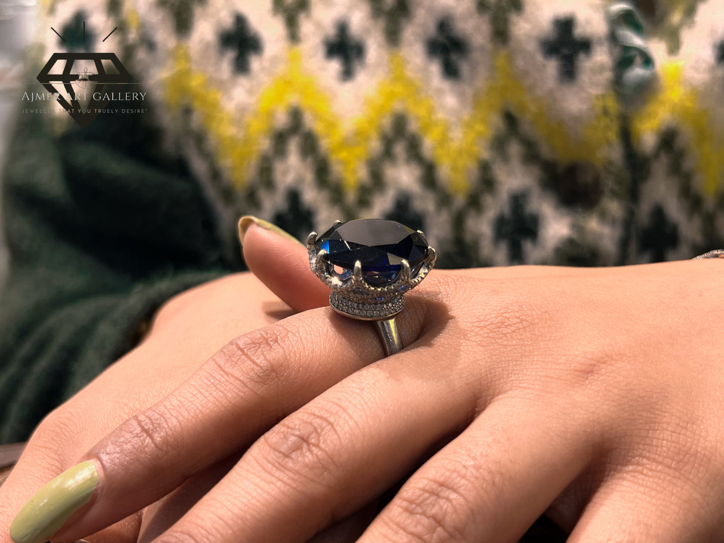 Pure 92.5 Italian Silver ladies Ring with Blue Stone + Royal Look