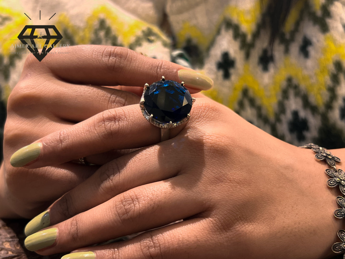 Pure 92.5 Italian Silver ladies Ring with Blue Stone + Royal Look