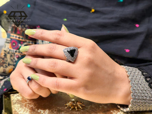 Pure 92.5 Italian Silver Marcasite Stone+Black Aqeeq Stone Ladies Ring