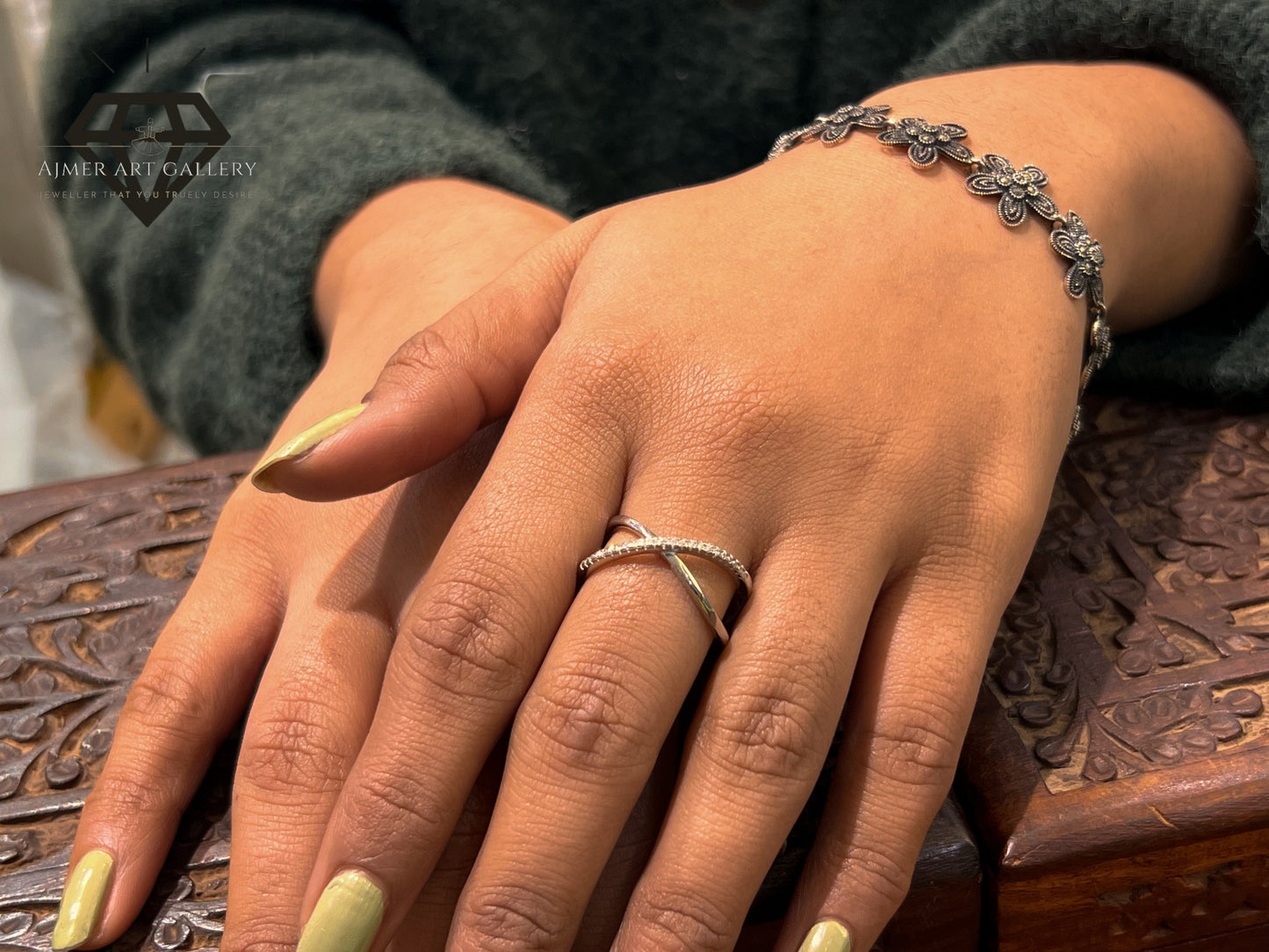 Pure 92.5 Italian Silver Ladies Ring Ring + Elegant X Cross Ring