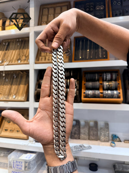 Heavy Cuban chain