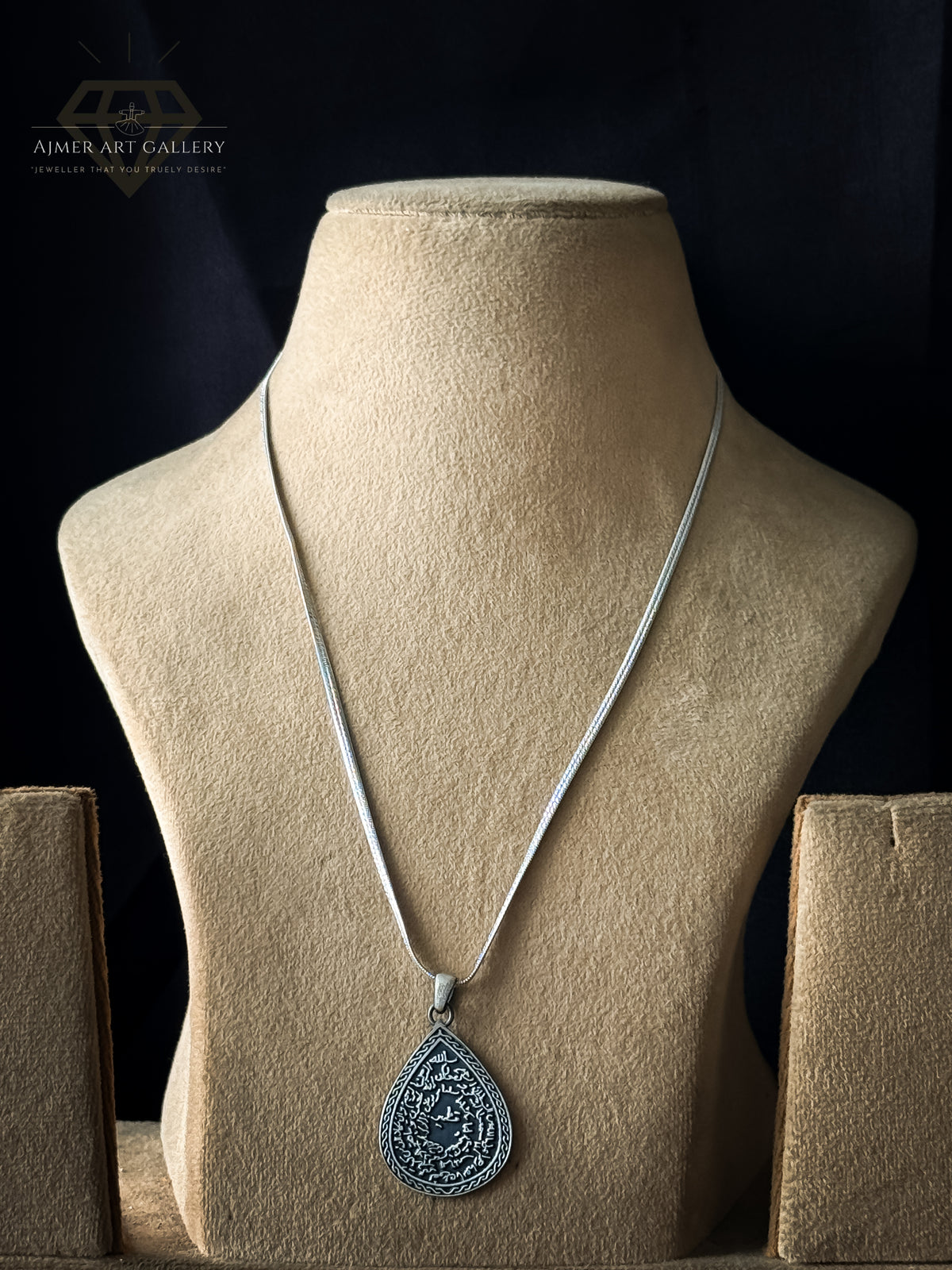 Aayat Pendant