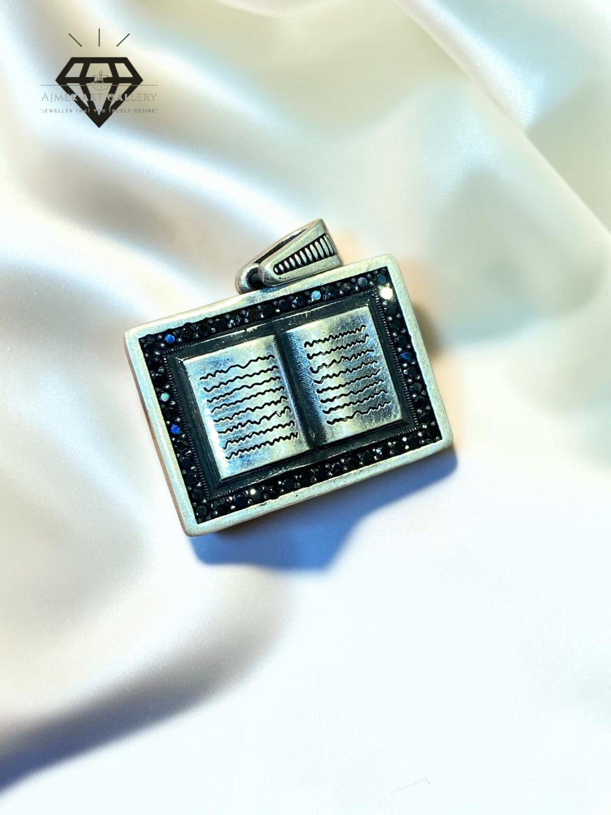 Aayat Pendant