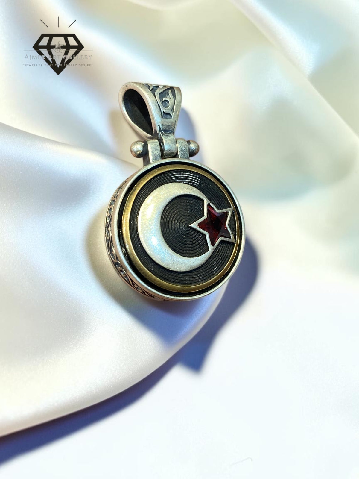 Aayat Pendant