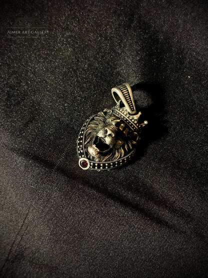 Men's Crowned Lion Head Pendant