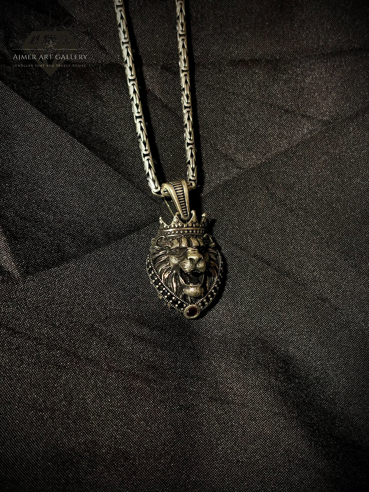 Men's Crowned Lion Head Pendant