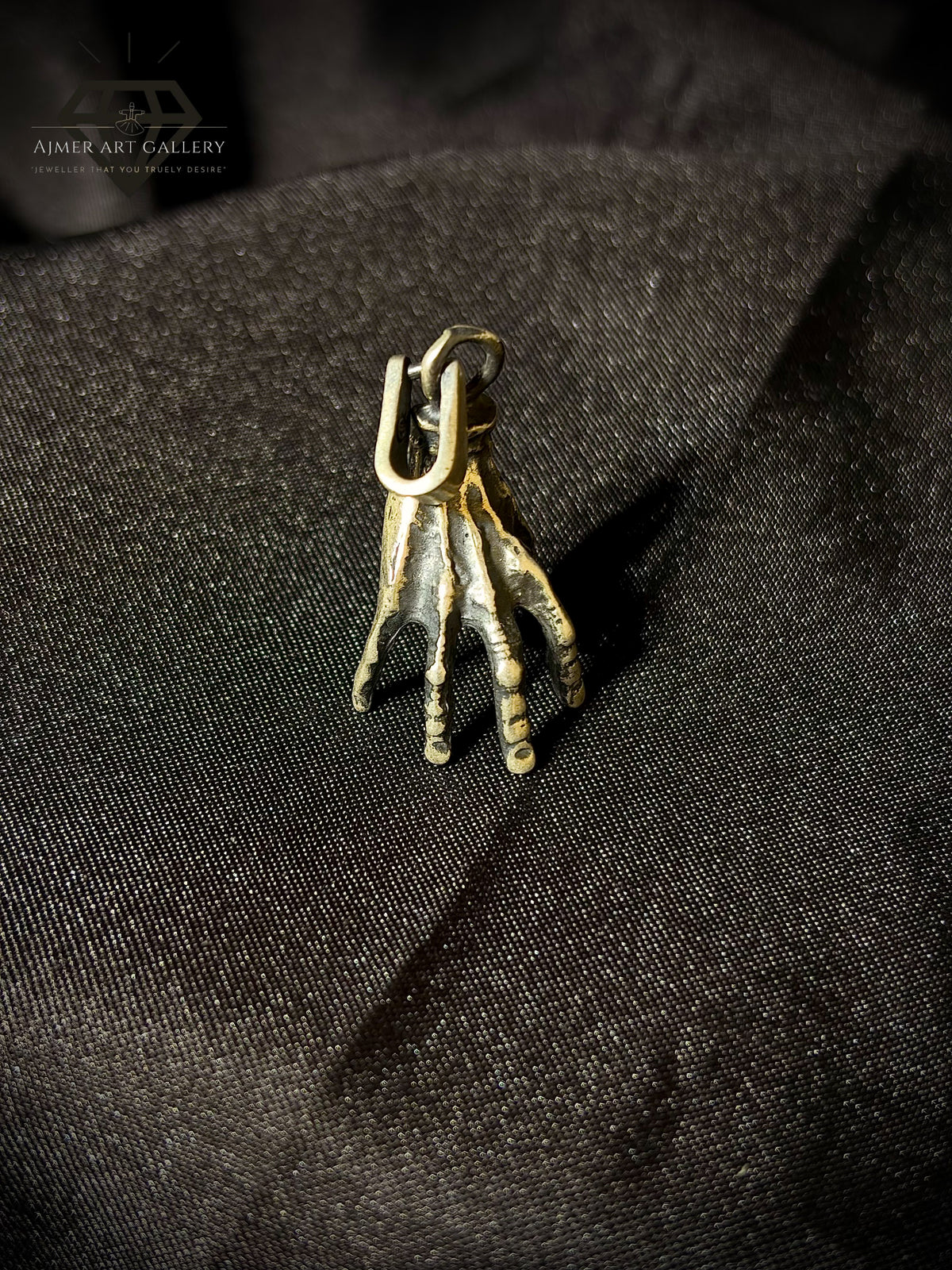 Men's Skeleton Hand Pendant
