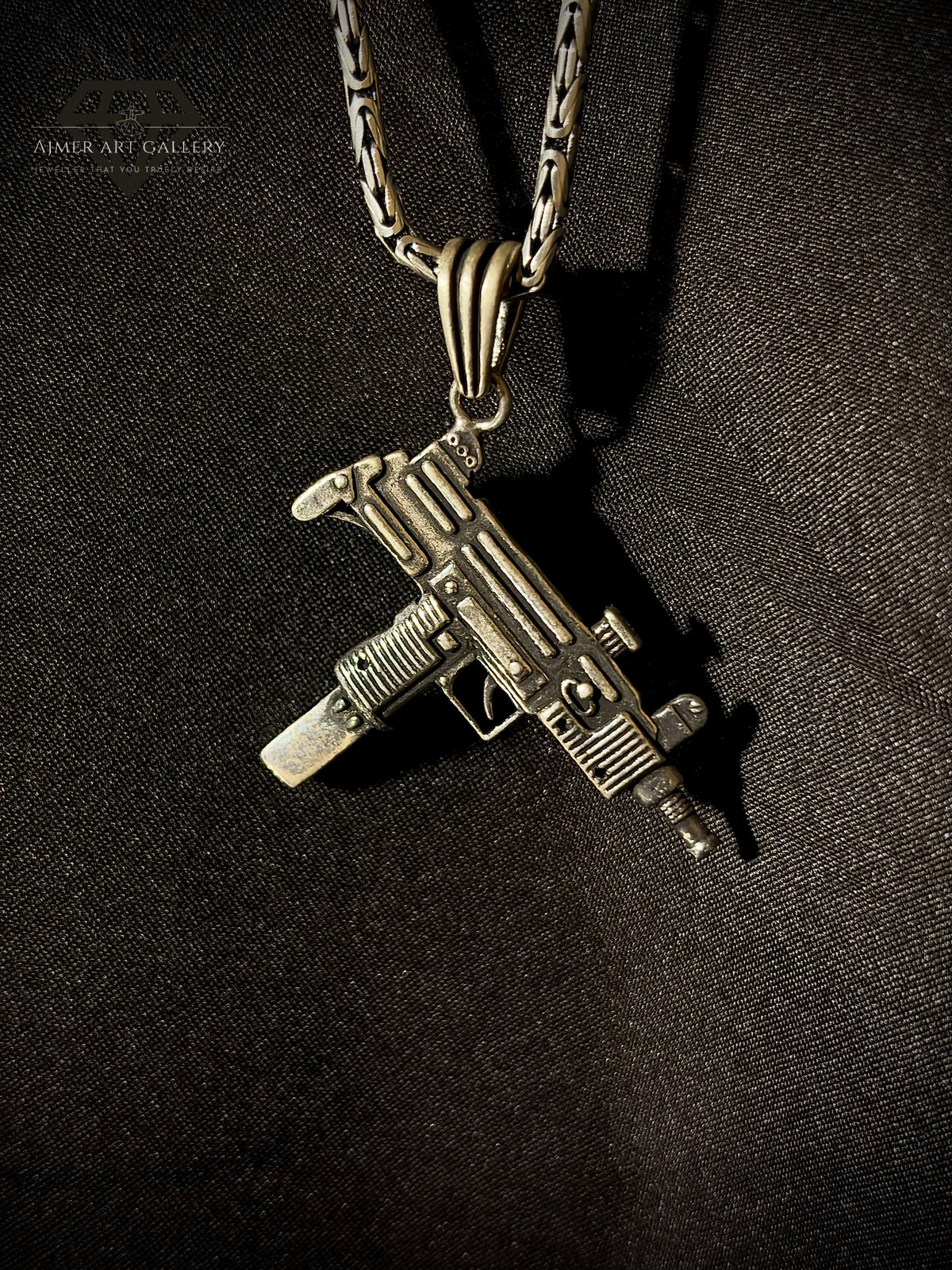 Men's Submachine Gun Pendant