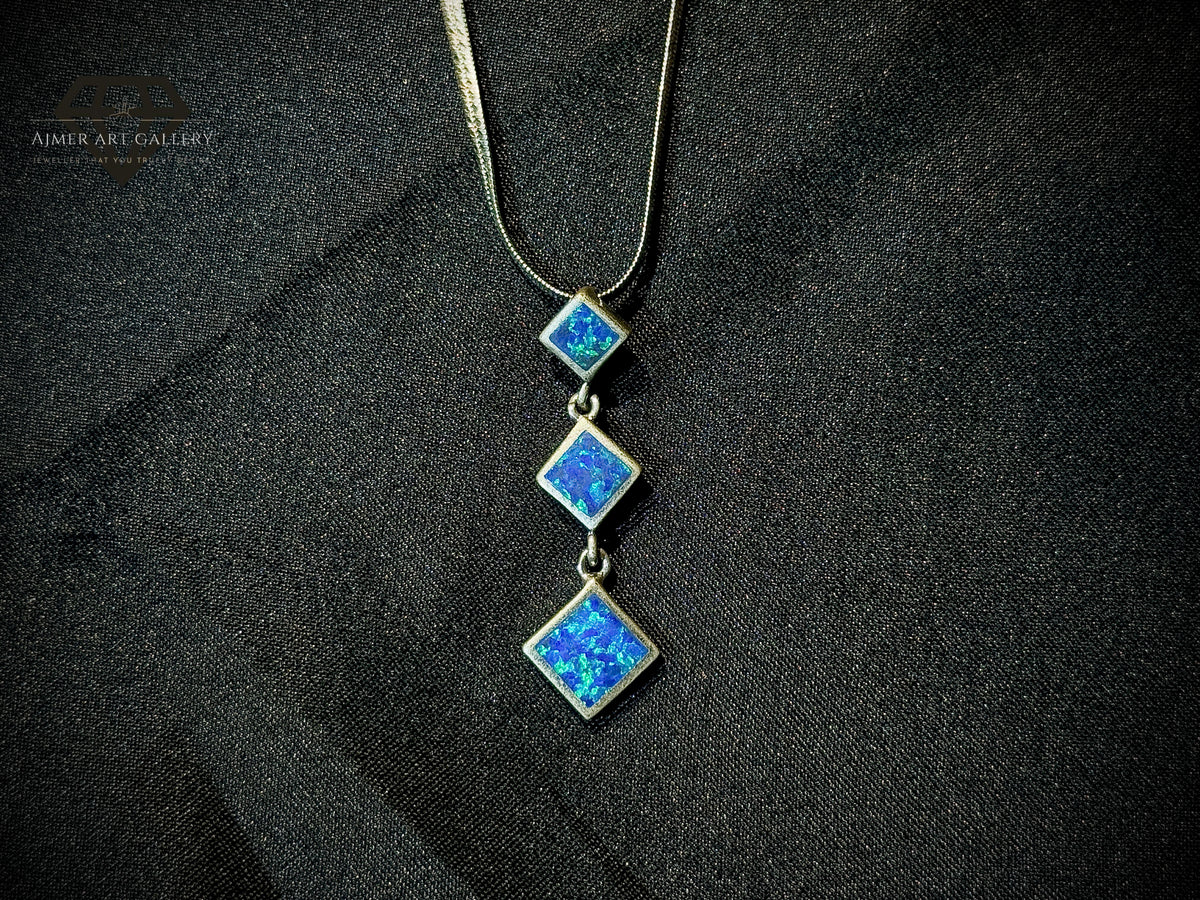 Seeap Pendant In Silver