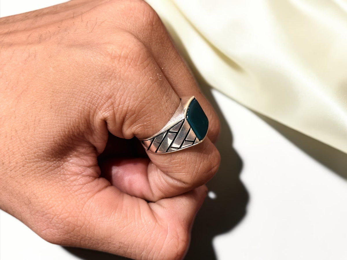 Green Aqeeq / Agate Ring