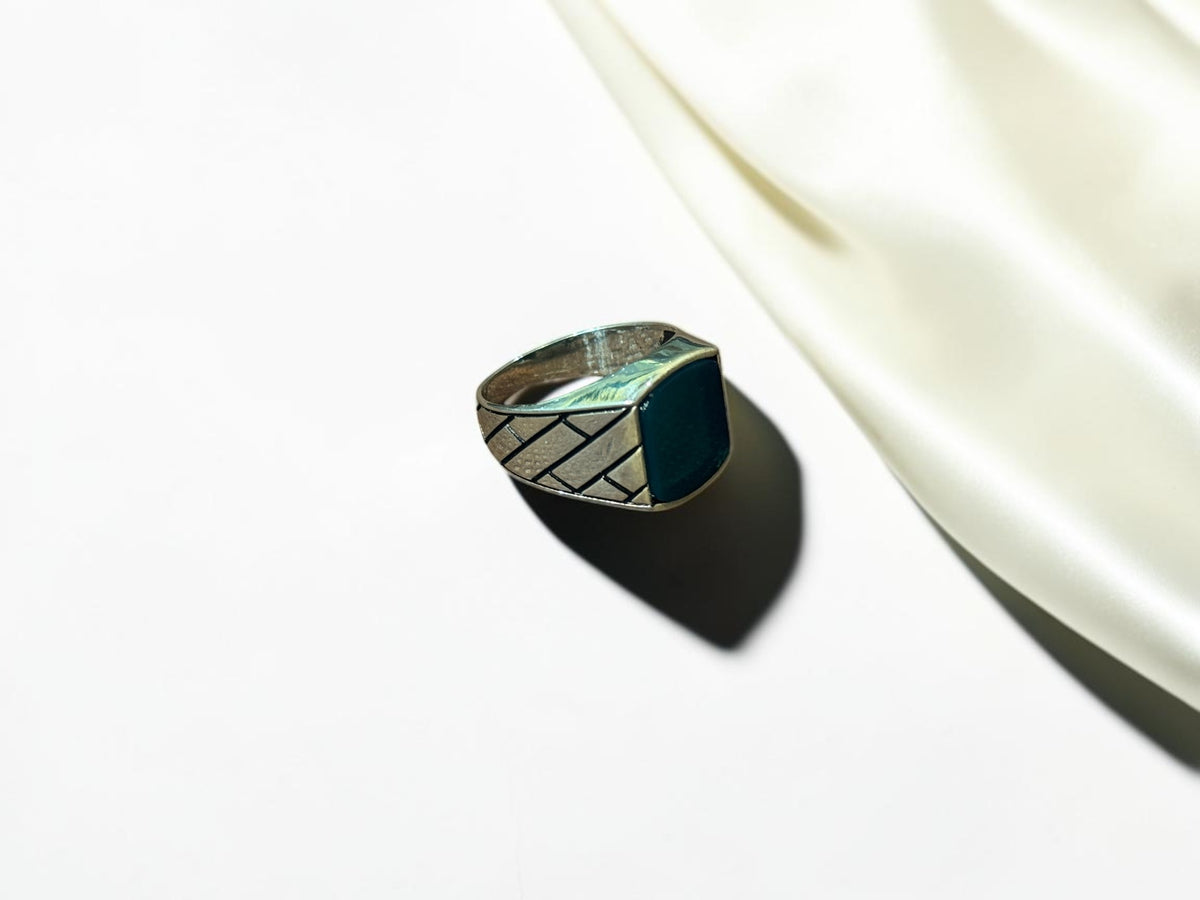 Green Aqeeq / Agate Ring