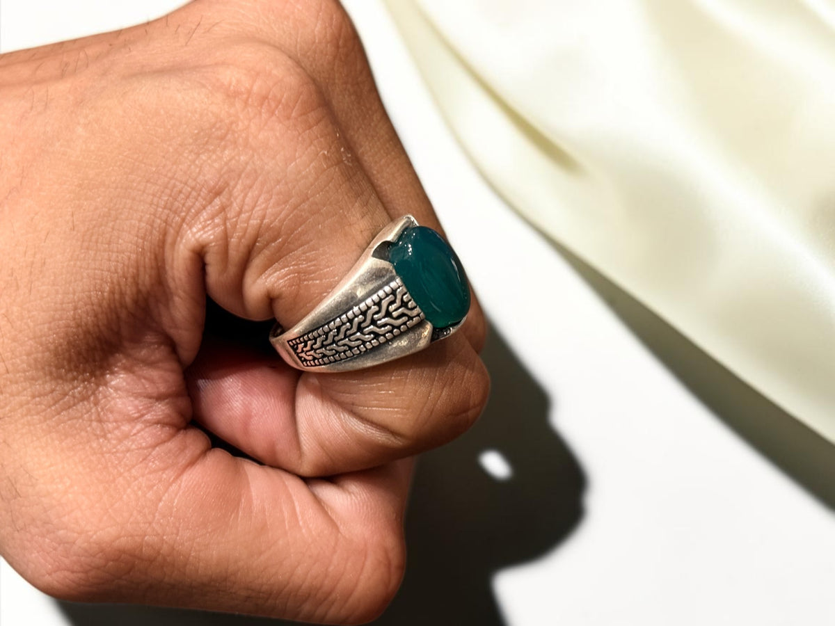 Green Aqeeq / Agate Ring