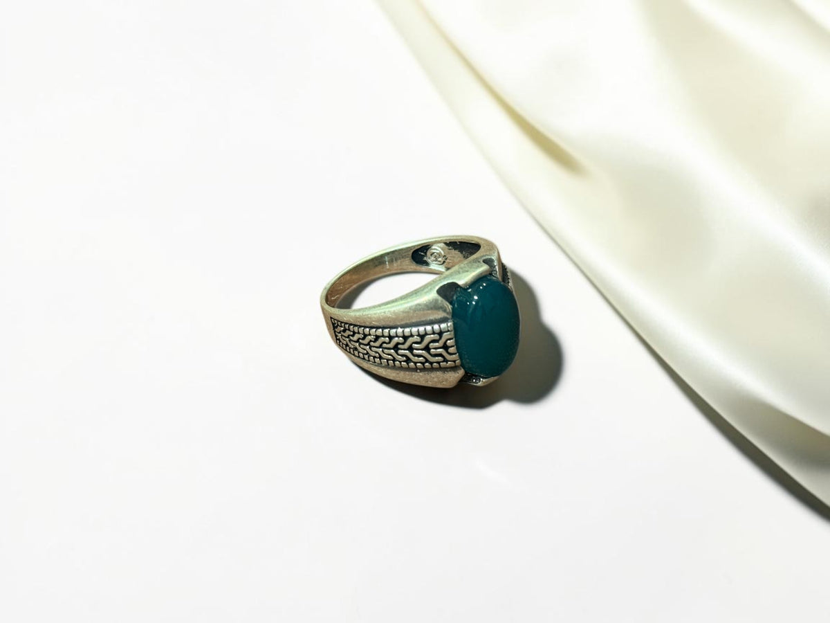 Green Aqeeq / Agate Ring