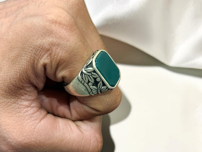 Green Aqeeq / Agate Ring