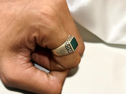 Green Aqeeq / Agate Ring