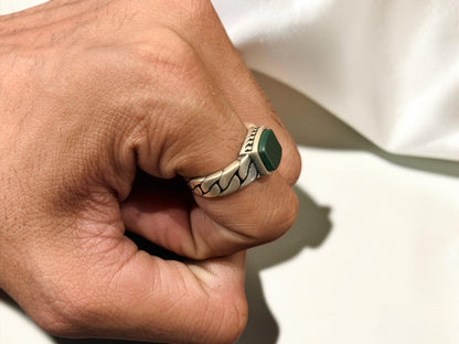 Green Aqeeq / Agate Ring