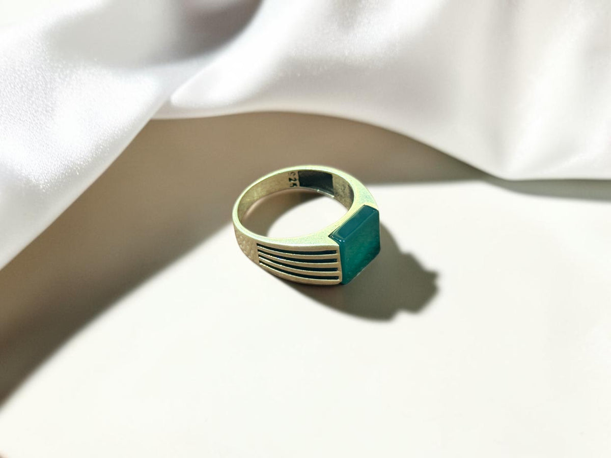 Green Aqeeq / Agate Ring