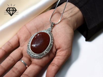 Aqeeq Gemstone Pendant