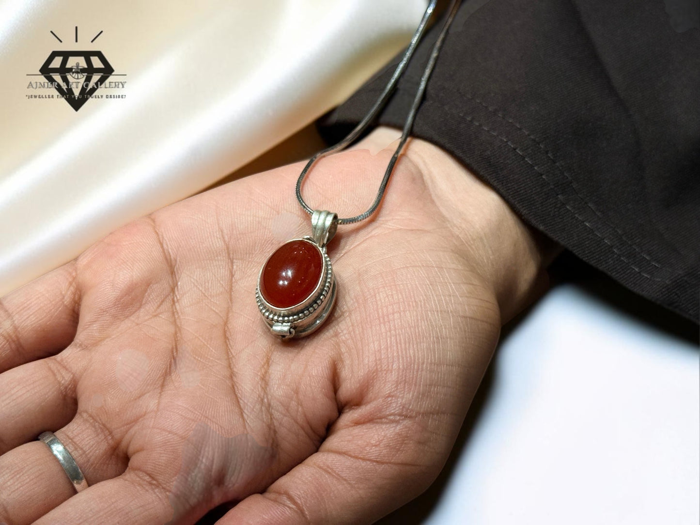 Aqeeq Gemstone Pendant