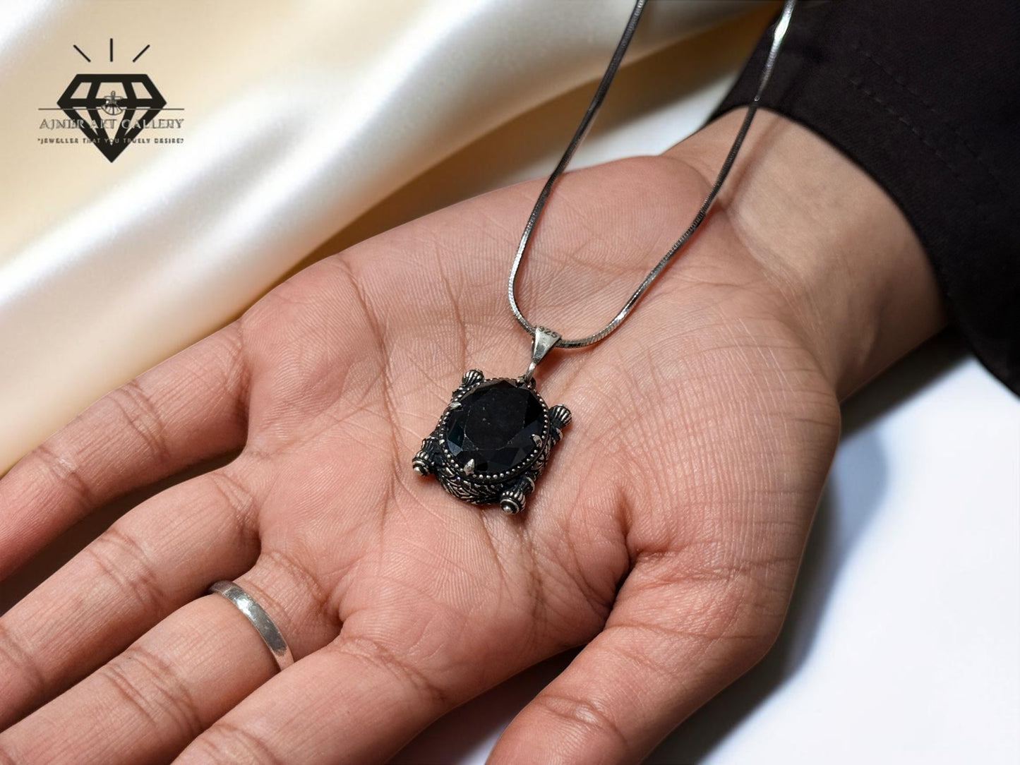 Pendant