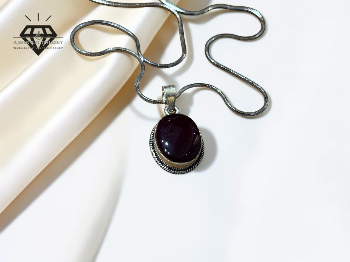 Aqeeq Gemstone Pendant