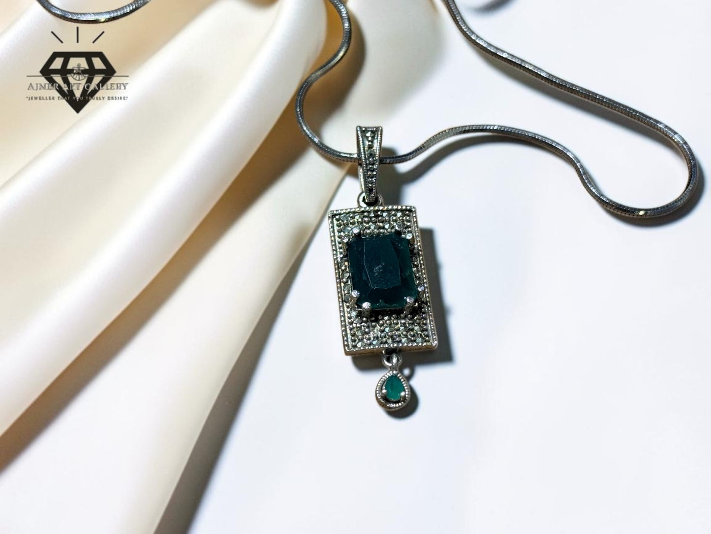 Pendant
