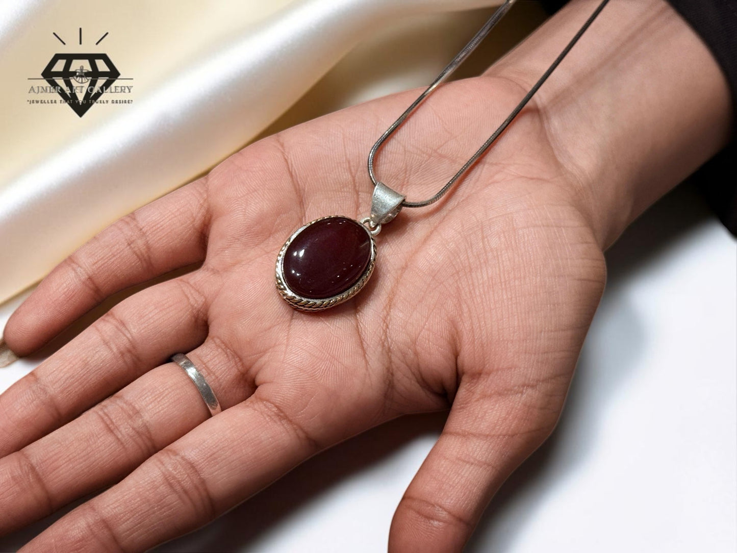 Aqeeq Gemstone Pendant