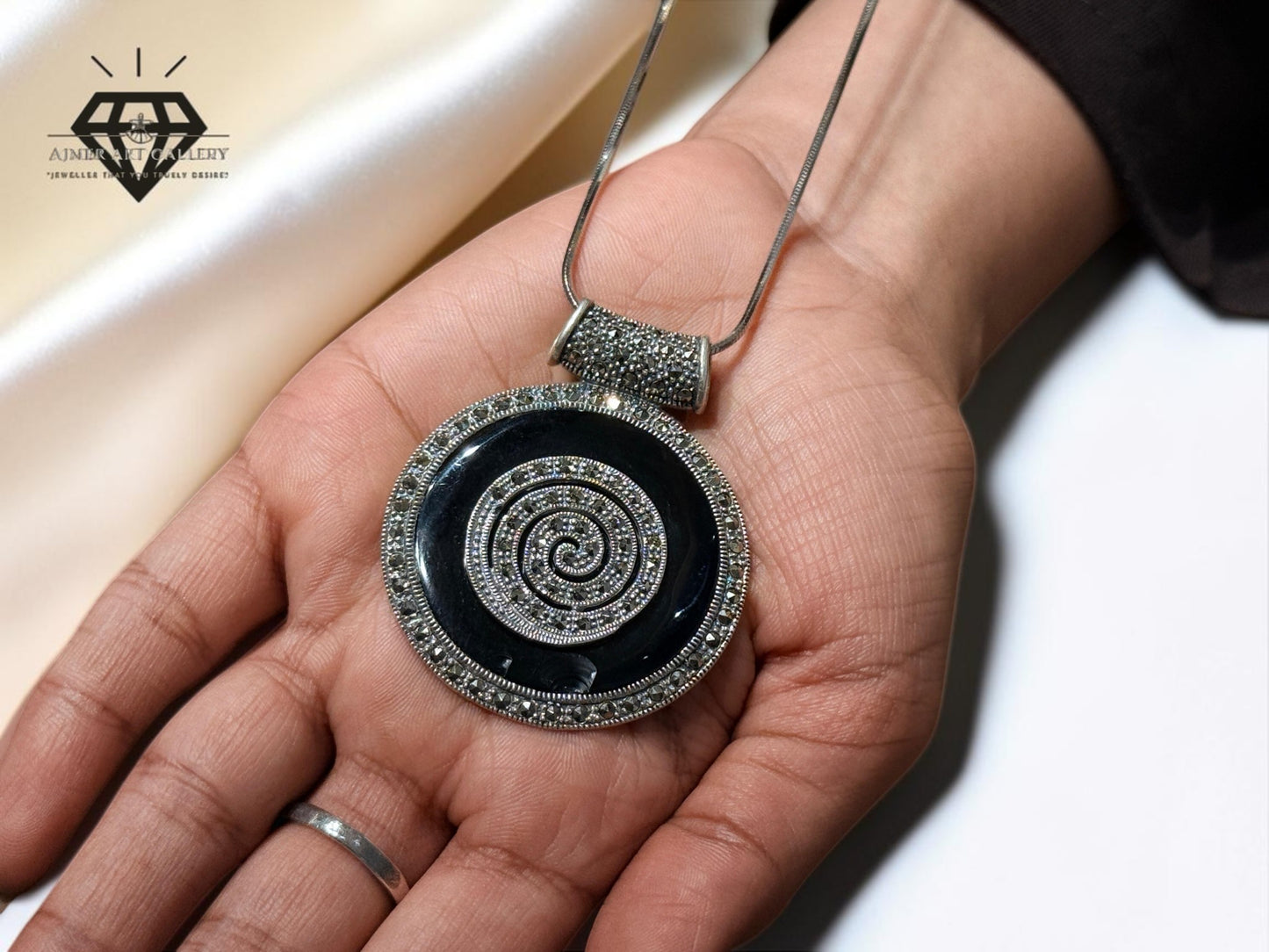 Pendant