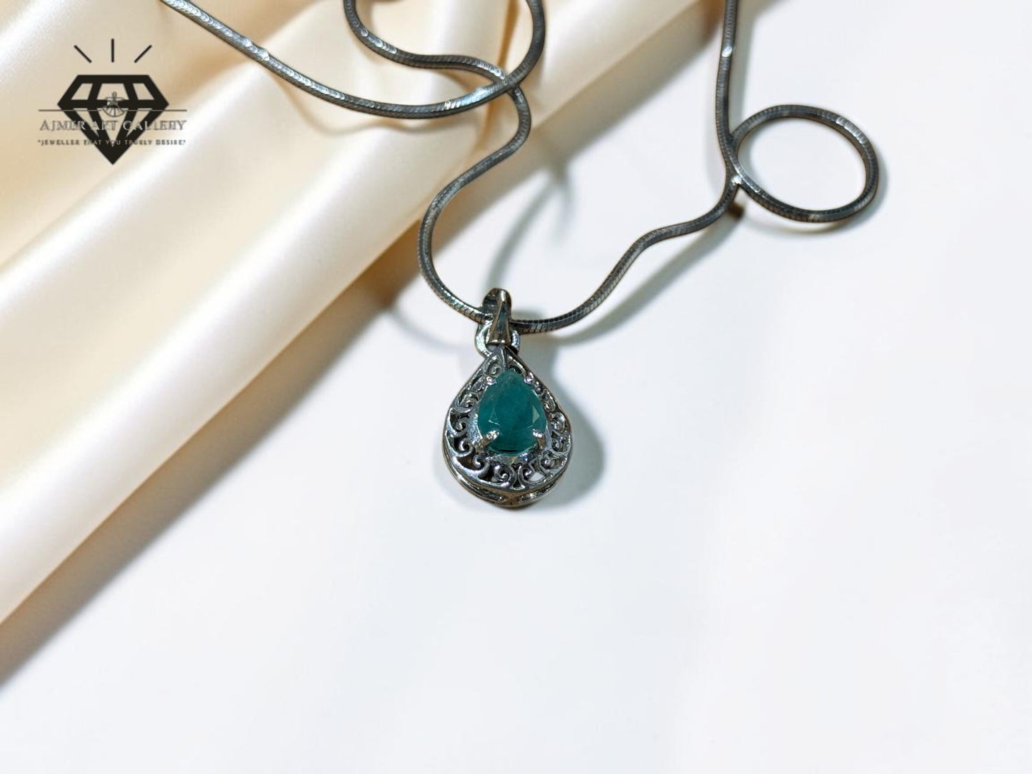 Lightweight Pendant