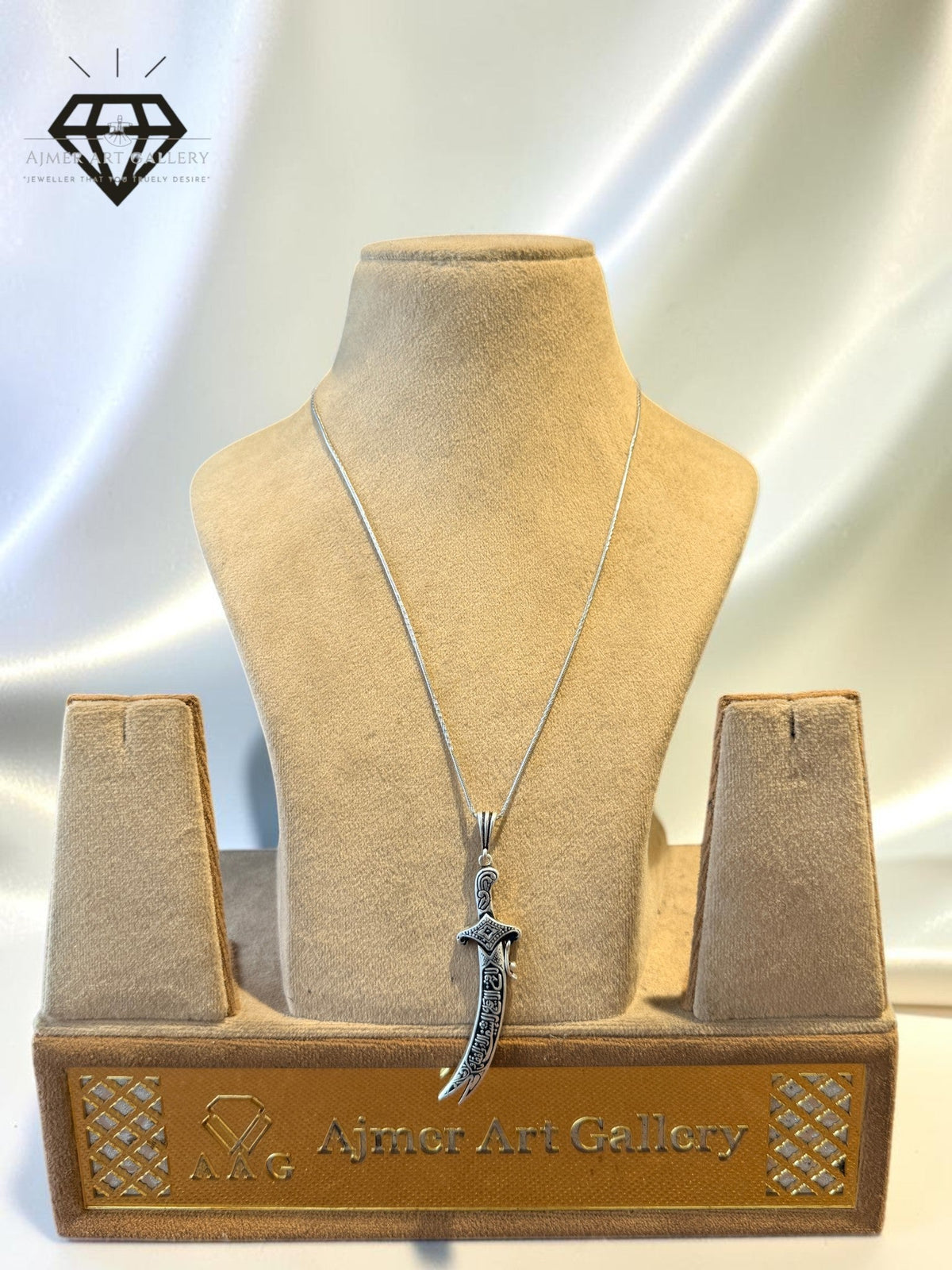 Ajmer Art Gallery unisex Zulfiqar pendant crafted from 92.5 sterling silver on a delicate silver chain